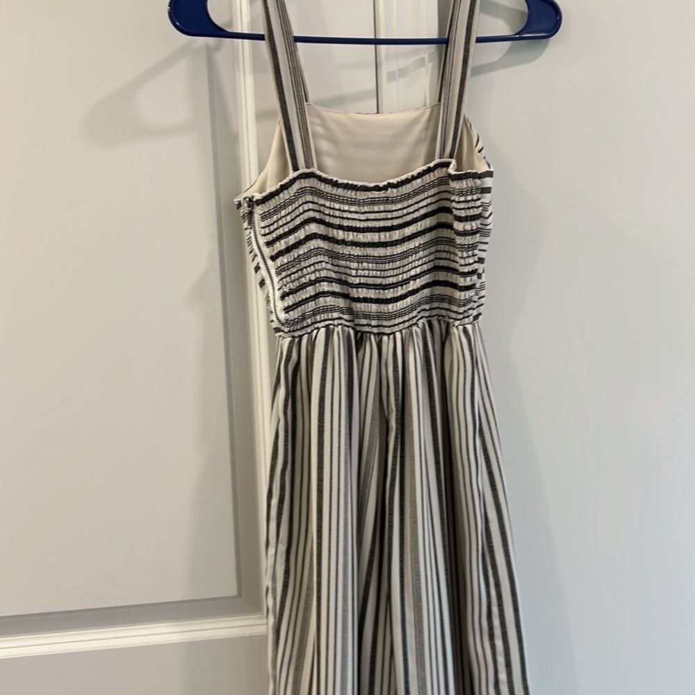 Jumpsuit - Picture 5 of 7